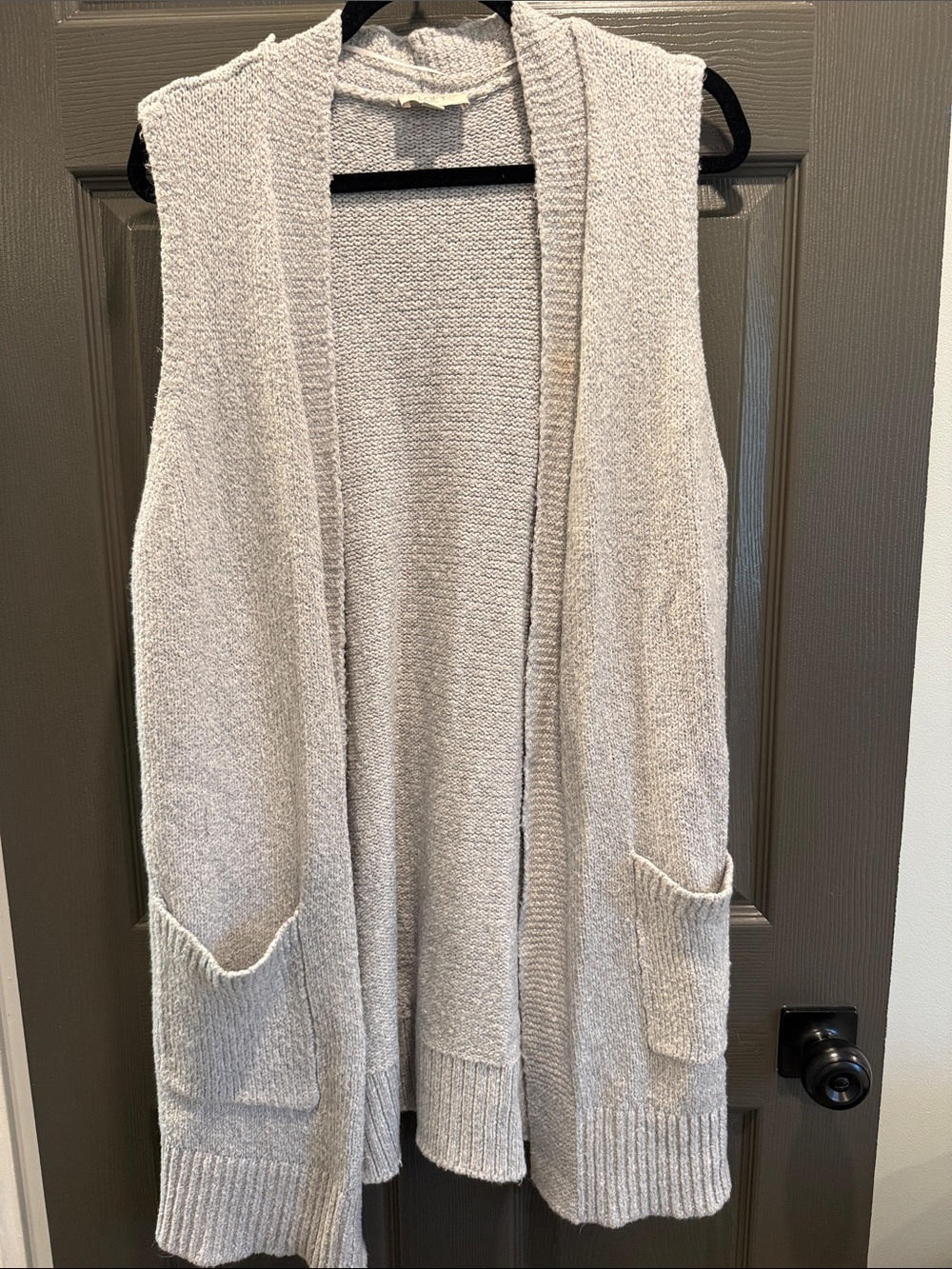 LOFT Light Gray Sleeveless Open-Front Knit Vest with Pockets